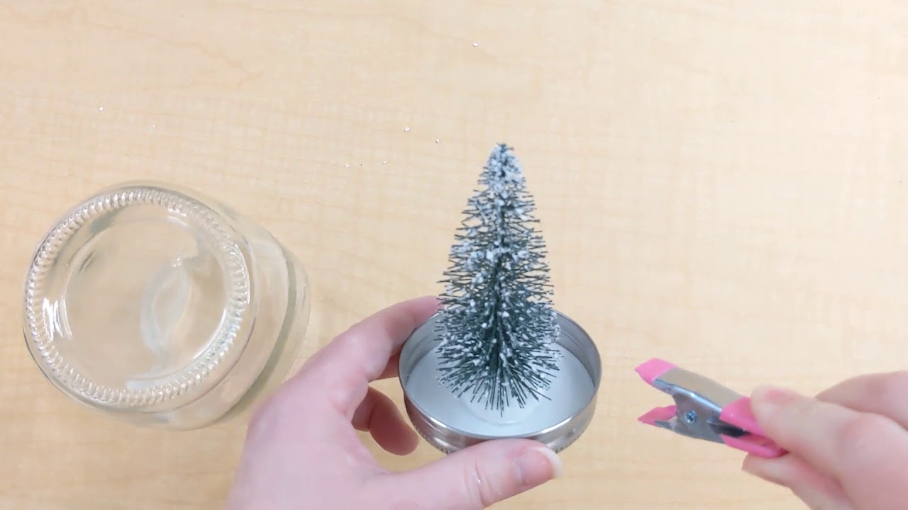 Teen Craft Corner: Waterless Snow Globes