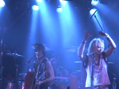 Hanoi Rocks - People Like Me - Live 2003
