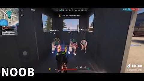NOOB vs PRO vs HACKER in GARENA FREE FIRE