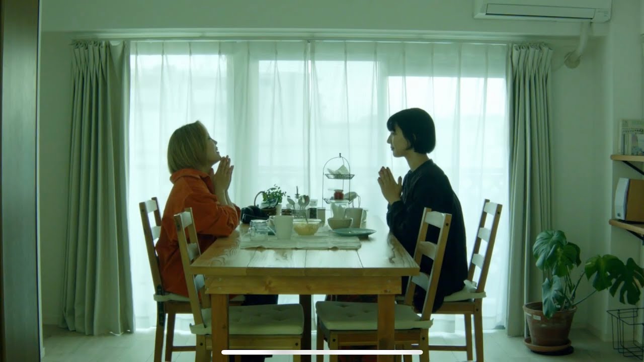 烏兎 -uto- / なんでもいいよ (Official Music Video) auf YouTube ansehen 烏兎 -uto- / なんでもいいよ (Official Music Video) auf YouTube ansehen