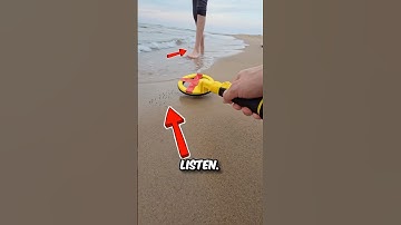 He Found Something Strange at The Beach....😳
