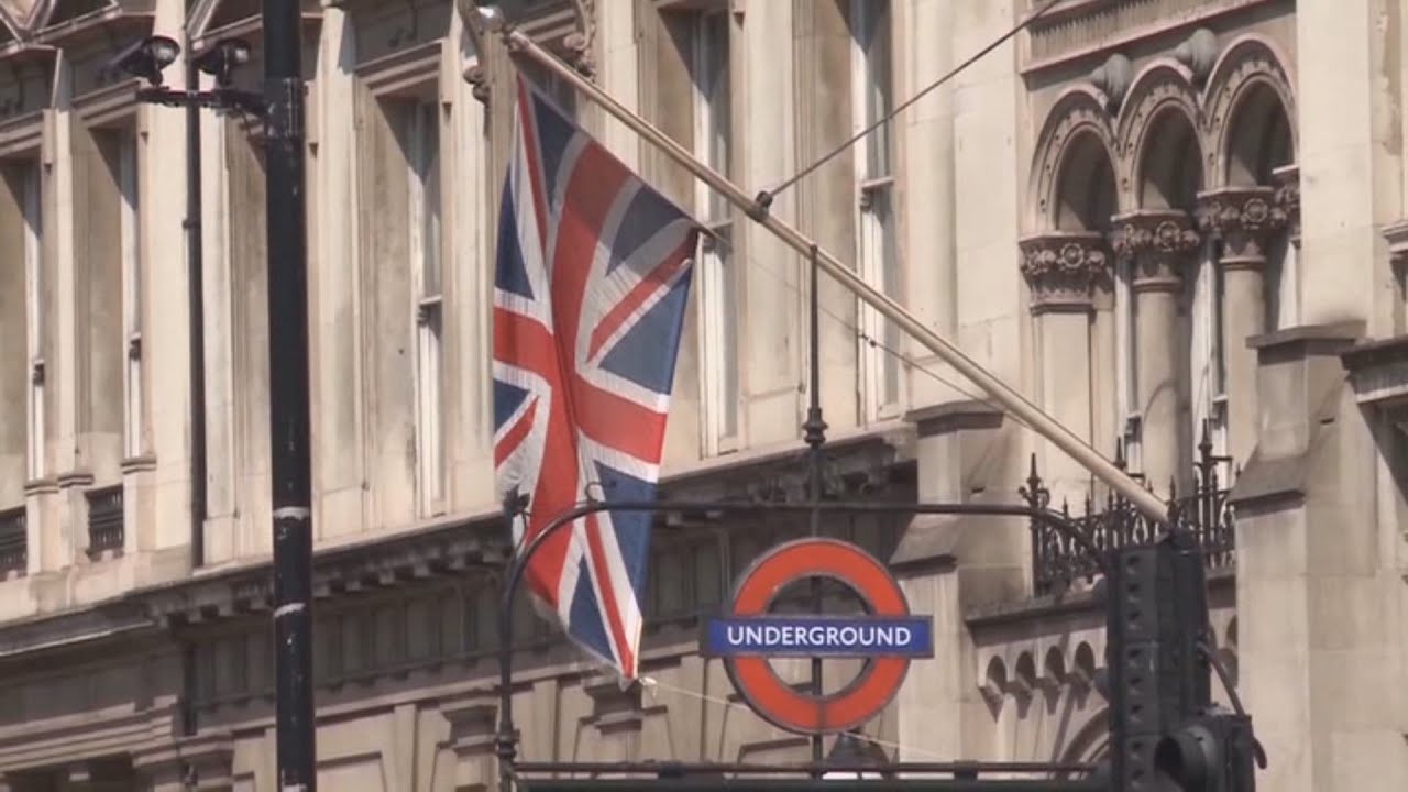 변종 바이러스 확산 비상…영국 런던 '긴급 봉쇄' / 연합뉴스Tv (Yonhapnewstv) - Youtube