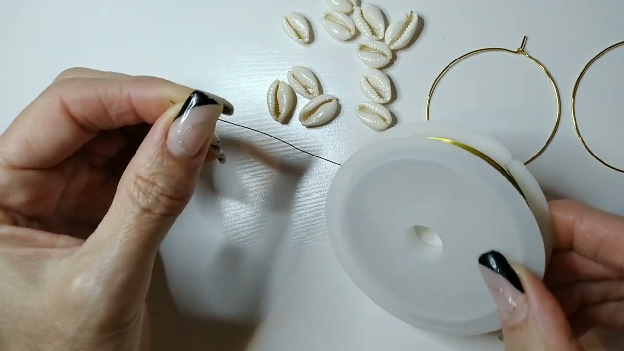 DIY/NOVIDADE CANAL Brinco ARGOLA com Búzios diferente de tudo.