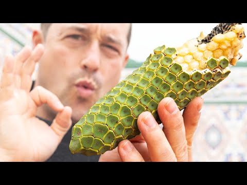 Eating The Tastiest Fruit In The World! - How To Eat Monstera Deliciosa Safely