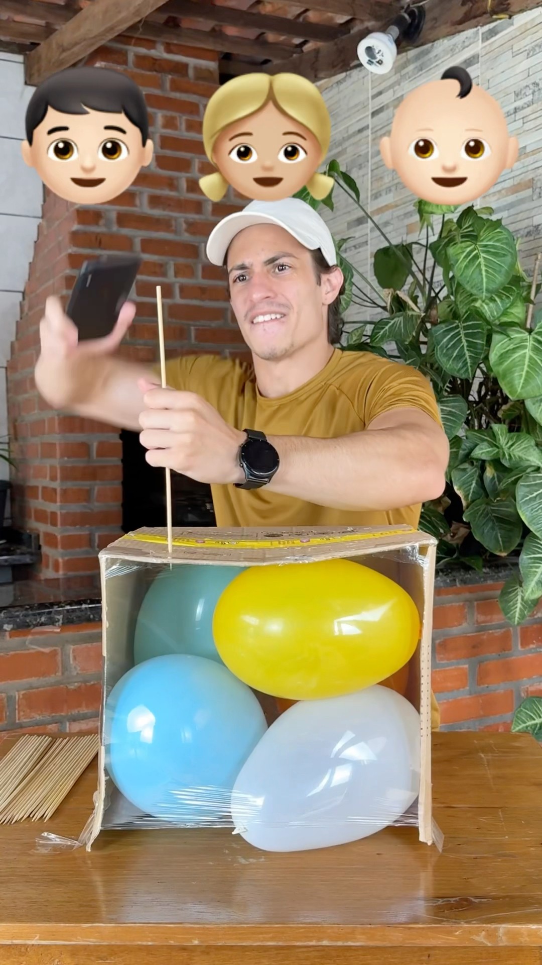 Quem vai estourar o balão branco?!? #shorts #challenge