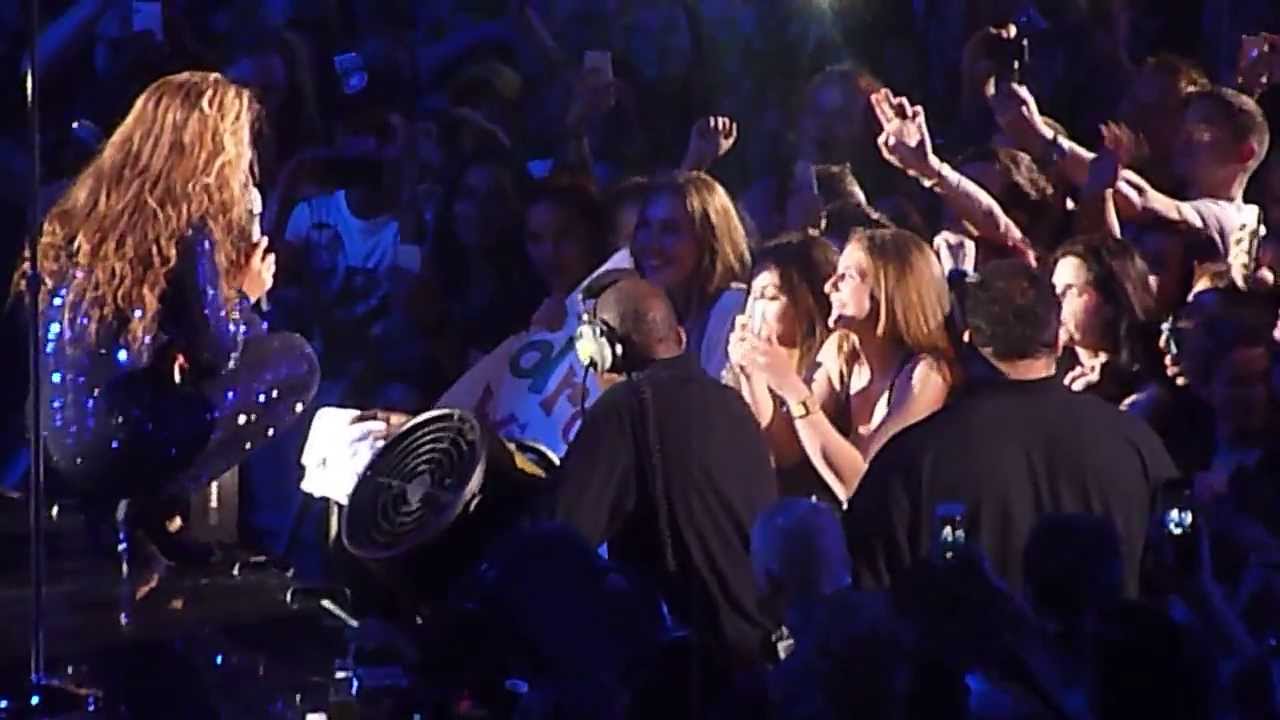 Beyonce @ Sportpaleis Antwerp 2013 Love On Top/2