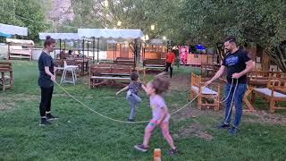 İp Atlama Yarışı. Sizce Kim Daha Çok Atlamıştır? Tuğsem Mi Tuğberk Mi? Jumping Rope Challange