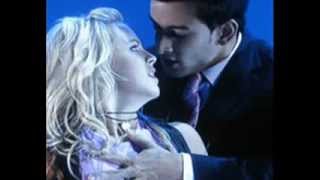 Mark & Chelsie Bleeding Love Hip-Hop.flv