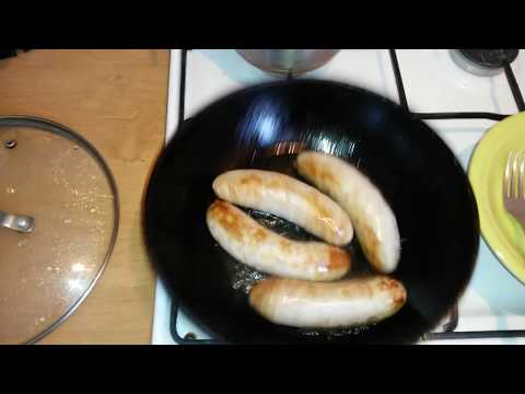 Как приготовить баварские колбаски на сковороде