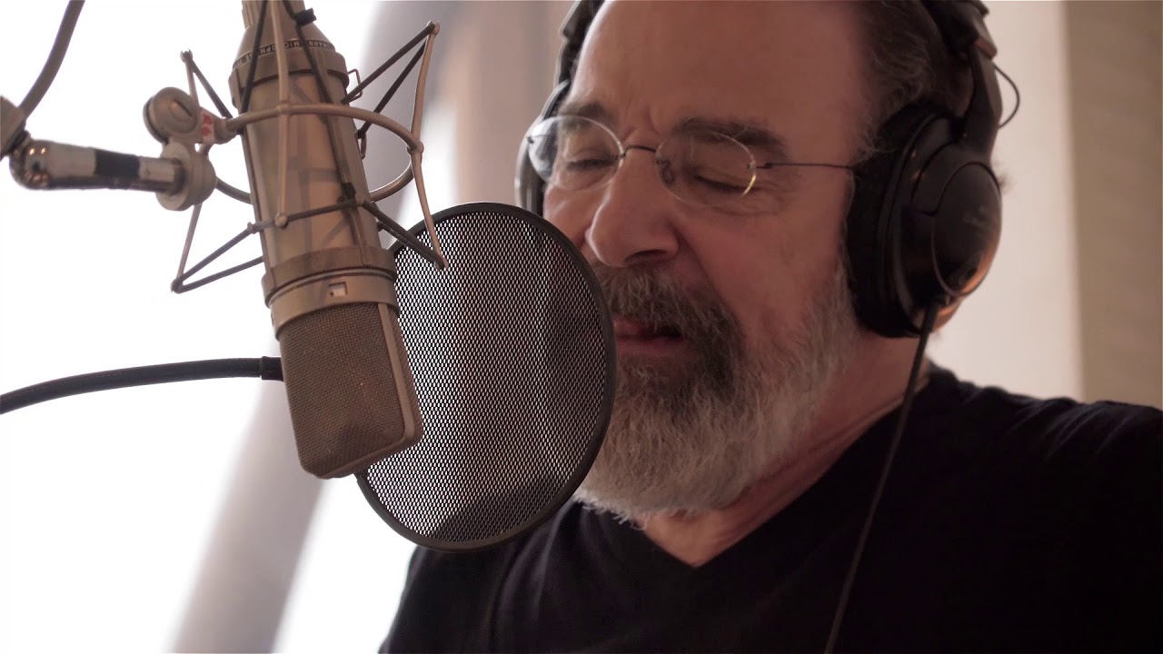 how old is mandy patinkin