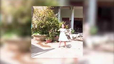 Đại tiệc ADM Gold Chuối - Cô bé múa siêu đáng yêu