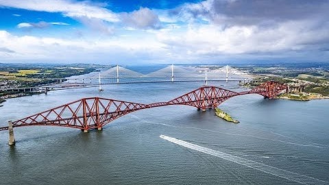 THE FORTH BRIDGES |  ENGINEERING PINNACLE OF THREE CENTURIES