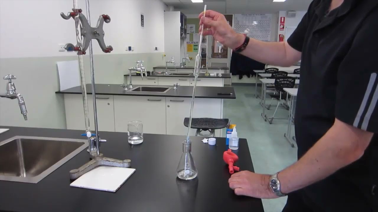 ⁣Titration demonstration | Acids and bases | meriSTEM