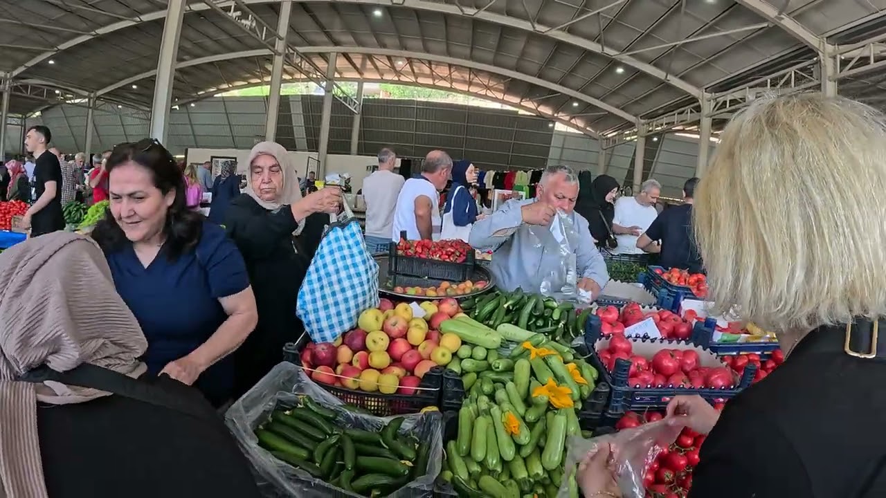 Четверговый рынок Амасии Ташовой: Природа от деревни до рынка.