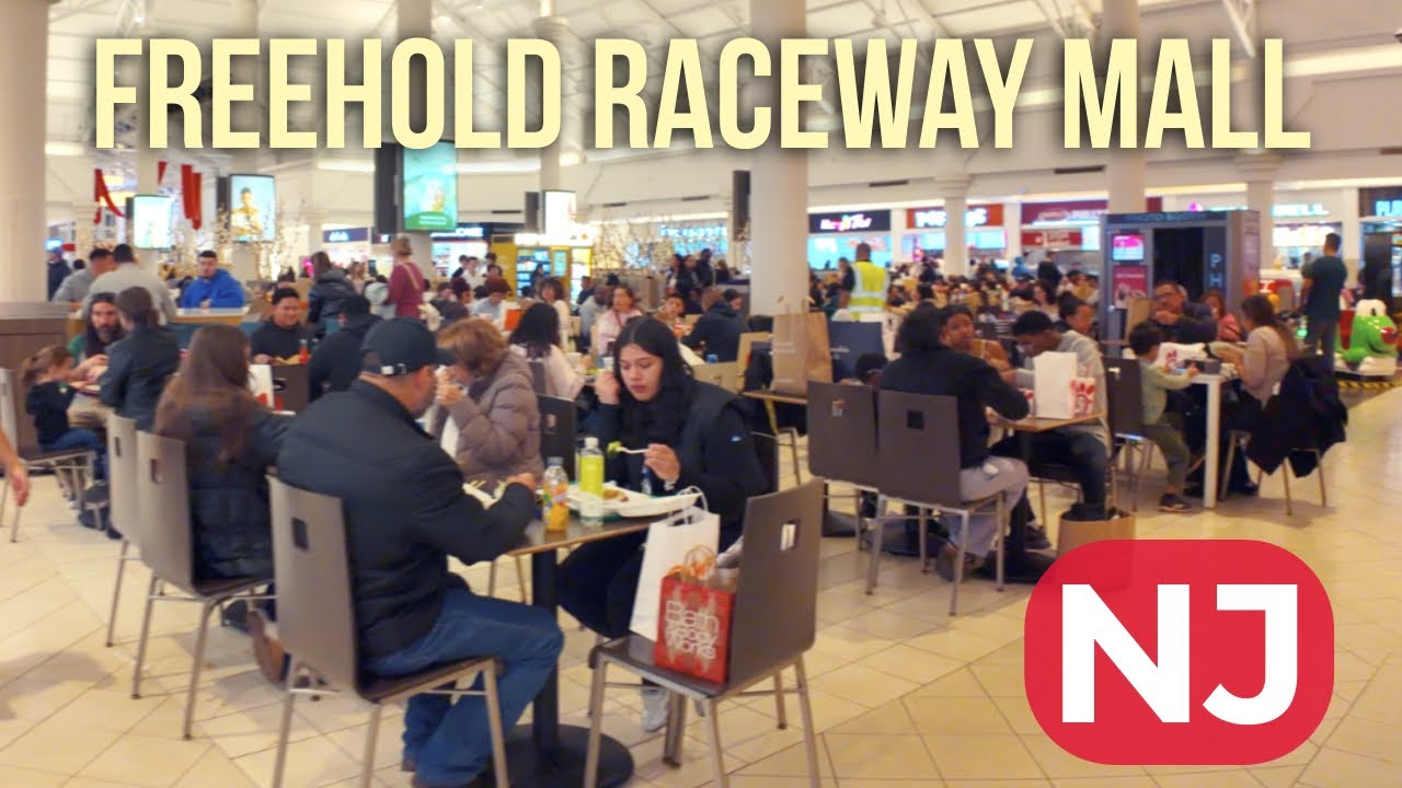 Freehold Raceway Mall — Saturday Night Crowds After Dark