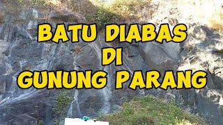 Batu Diabas: Kekar kolom di Gunung Parang