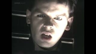 Gary Numan – We Are Glass [Top of the Pops] May 22, 1980