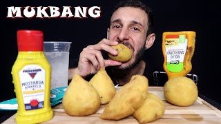 ASMR MUKBANG - COXINHA, RISOLE E BOLINHA DE CARNE COM QUEIJO