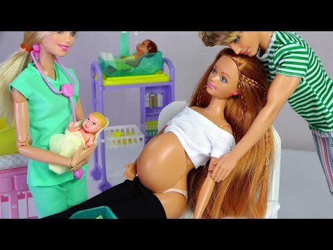 Video: Aging Barbie: Fans Kritiserte Lera Kudryavtsevas For Lyse Sminke