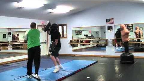 Tomahawk Self Defense - 3 minute pad drill - level1 student