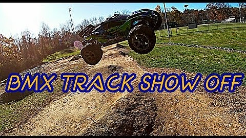 Traxxas Rustler 4x4 vxl BMX track big jumps and bashing