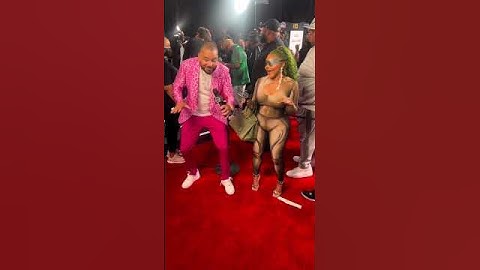 Thumbnail of Lil’ Kim Keeps Everyone Movin’  Forreal! #shorts #hiphopawards22 #hiphopawards #hiphop