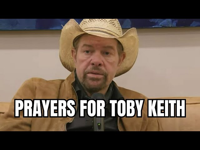 Toby Keith Makes Surprise Onstage Comeback After Cancer Treatment