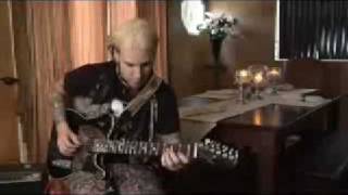 John 5 performs &quot;Pear of Anguish&quot;