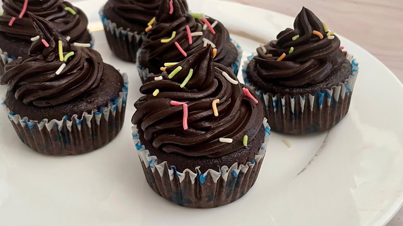 Eggless Chocolate Truffle Cupcakes In Kadhai, Eggless and Without Oven, Easy Chocolate Cake | Anyone Can Cook with Dr.Alisha