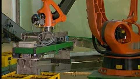 Palletizing of beverage crates - KUKA Robot KR 180 PA