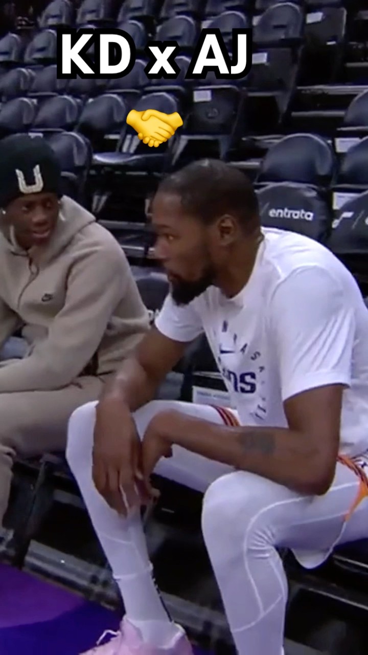 Kevin Durant shares some knowledge with top 2025 recruit AJ Dybantsa! ?|#Shorts
