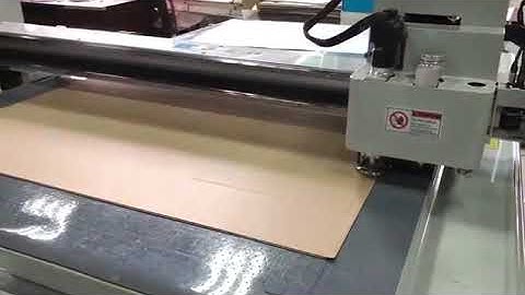 Corrugated packaging carton die cutting machine AOKE DCZ70 CNC flatbed box cutter plotter prototype