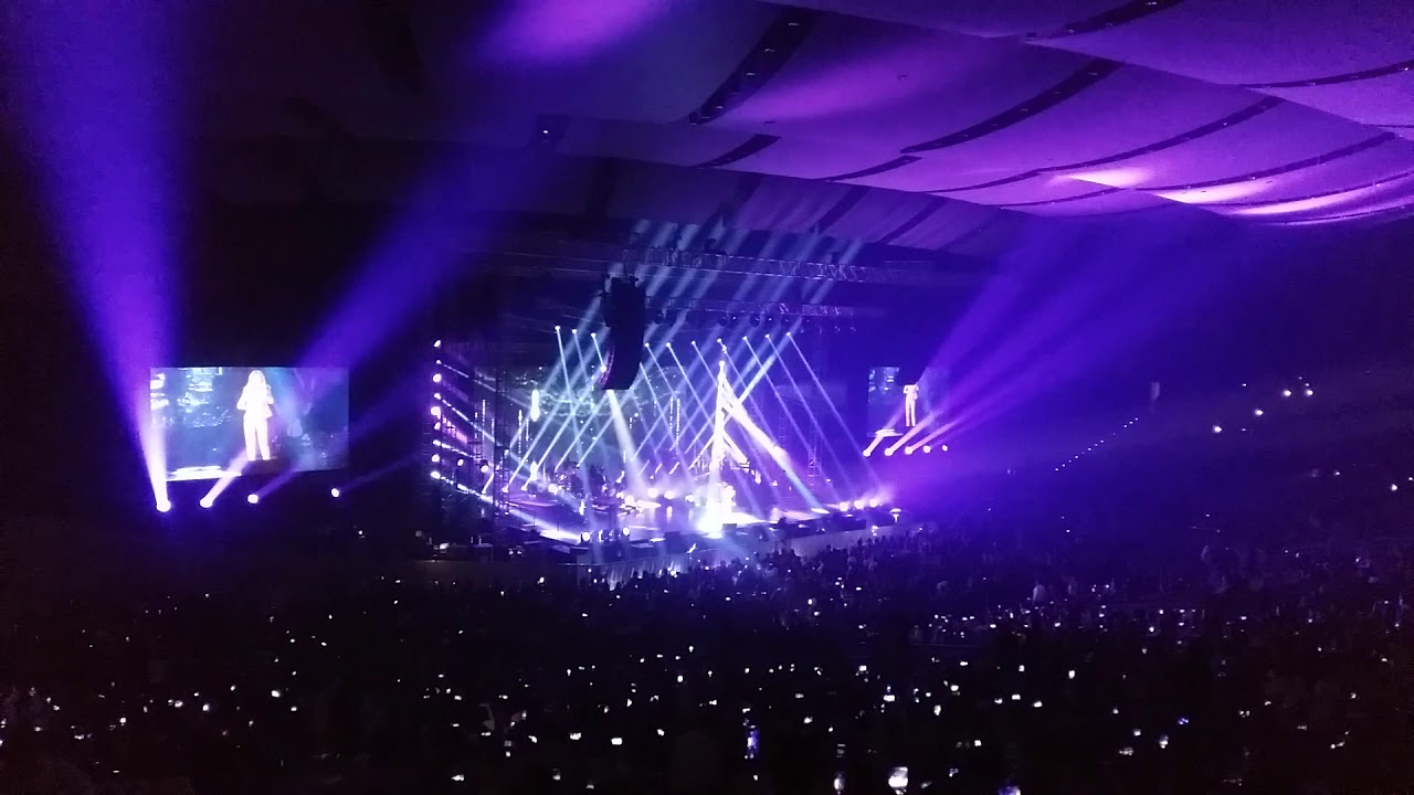 Celine Dion LIVE Concert Jakarta 2018 - YouTube