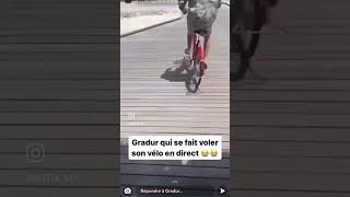 Quand Gradur se fait voler son vélo en direct et poursuit le voleur 🤣 #snapchat #drôle #gradur #rap