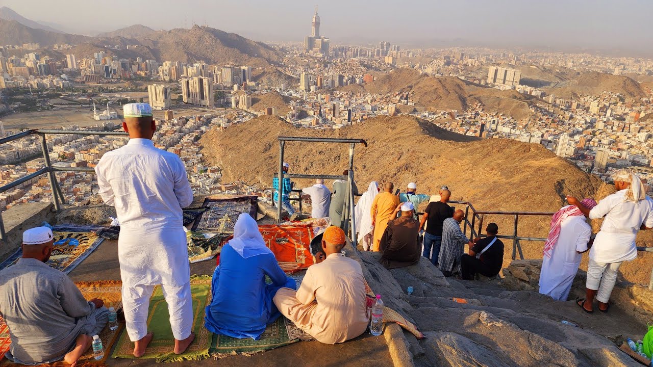 الصعود إلى جبل النور رحلة ممتعة وشاقة تجربة لا تنسى