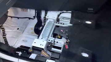 Range Rover Evoque Satnav not working, audio and phone pairing fault, how to diagnose and fix.