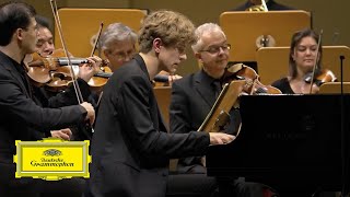 Jan Lisiecki - Beethoven: Piano Concerto No. 2: III. Rondo. Molto allegro