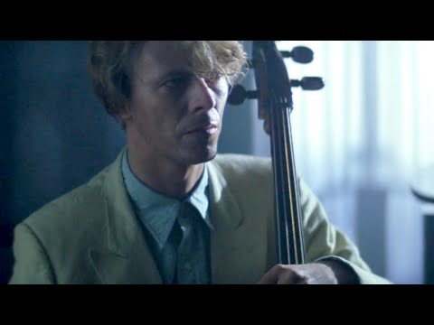 David Bowie | Schubert Piano trio No 1 in B flat D898 II. Andante un poco mosso | The Hunger | 1982