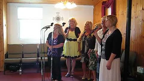 Shepherd Sisters sing " Love Can Build a Bridge"