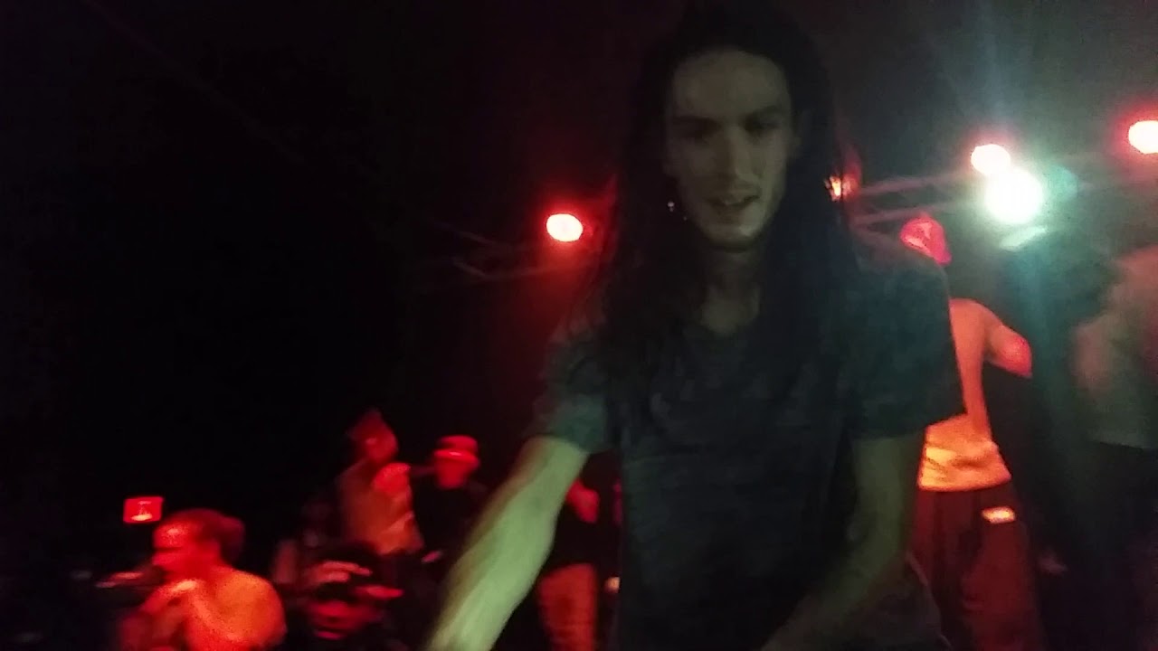 Bones & Xavier Wulf - Weatherman - YouTube