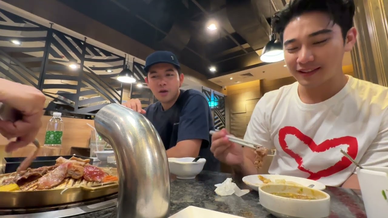 พาเพื่อนไปเจาะหู #เข้มหัสวีร์ #ยูโรยศวรรธน์ #เจาะหู #ครั้งแรก