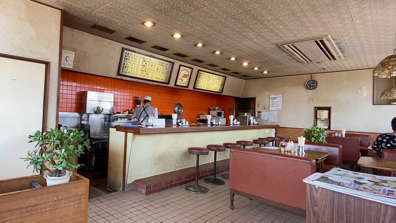 【閉店】【昭和レトロラーメン】いつやめるかわからない！もはや風前の灯火！「どさん子久居店」〜味噌中辛と味噌ダレ餃子を味わっておけ！