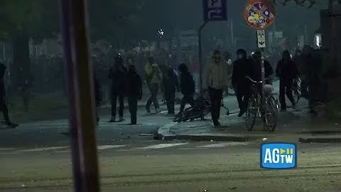 Guerriglia urbana a Bologna, ore di scontri dopo il corteo per la Flotilla