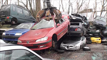 Comment mettre une voiture à la casse sans carte grise ?