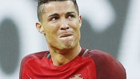 Cristiano Ronaldo HUGS with Fans #RESPECT | Emotional Video 2017#cristiano #viral #cr7fans #football