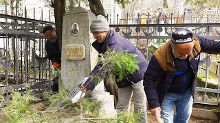 На православном кладбище в Душанбе привели в порядок сотни воинских захоронений