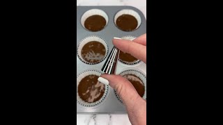 Pumpkin Shaped Cupcake Baking Hack