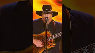 Download Lagu The lowest, raspiest voice ever on #thevoice ?!  #blindauditions MP3