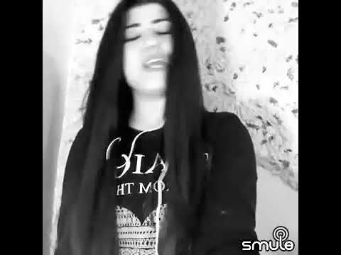 خليكي البنت قوية ما يبكيكي إلا بصل