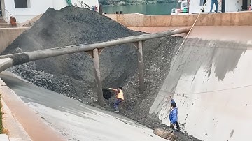 Barge unloading 4800 tons of ore - full video - Empty barge